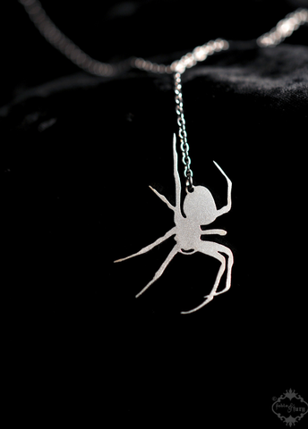 Lifelike Spider lariat style necklace in silver stainless steel
